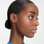 Chroma stud earrings Pear cut, Green, 18K gold finish - Image 5